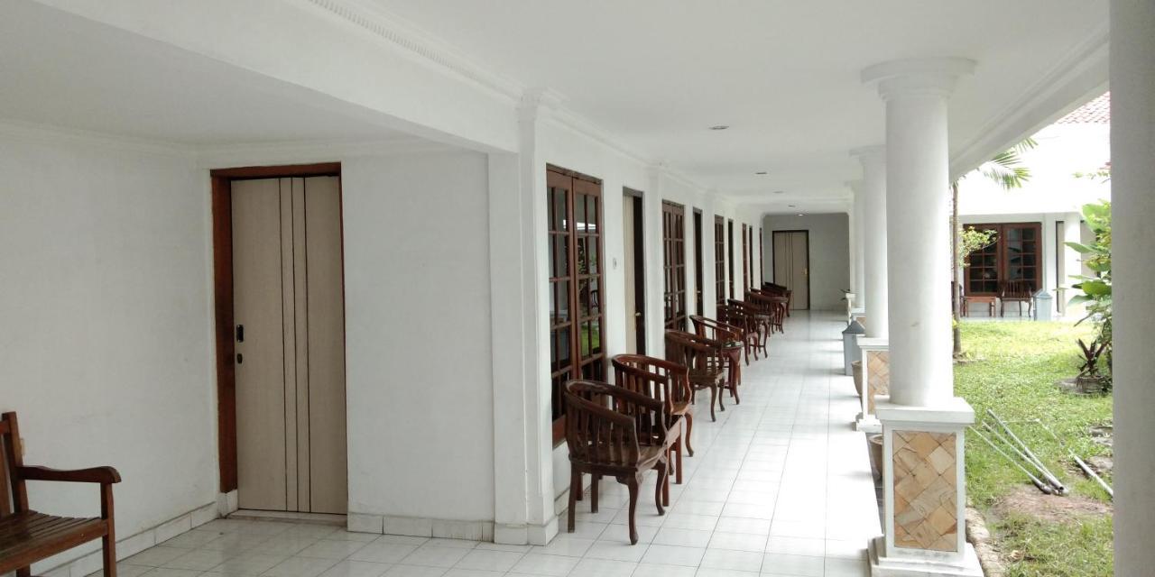 Hotel Sanashtri By Shm Bonorejo Exterior foto